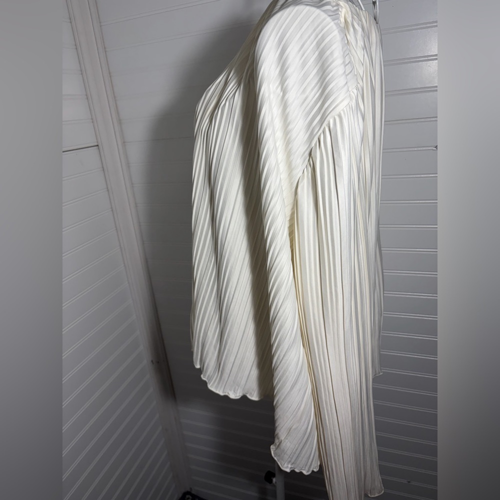 LOFT Cream Pleated Blouse - Picture 8 of 8